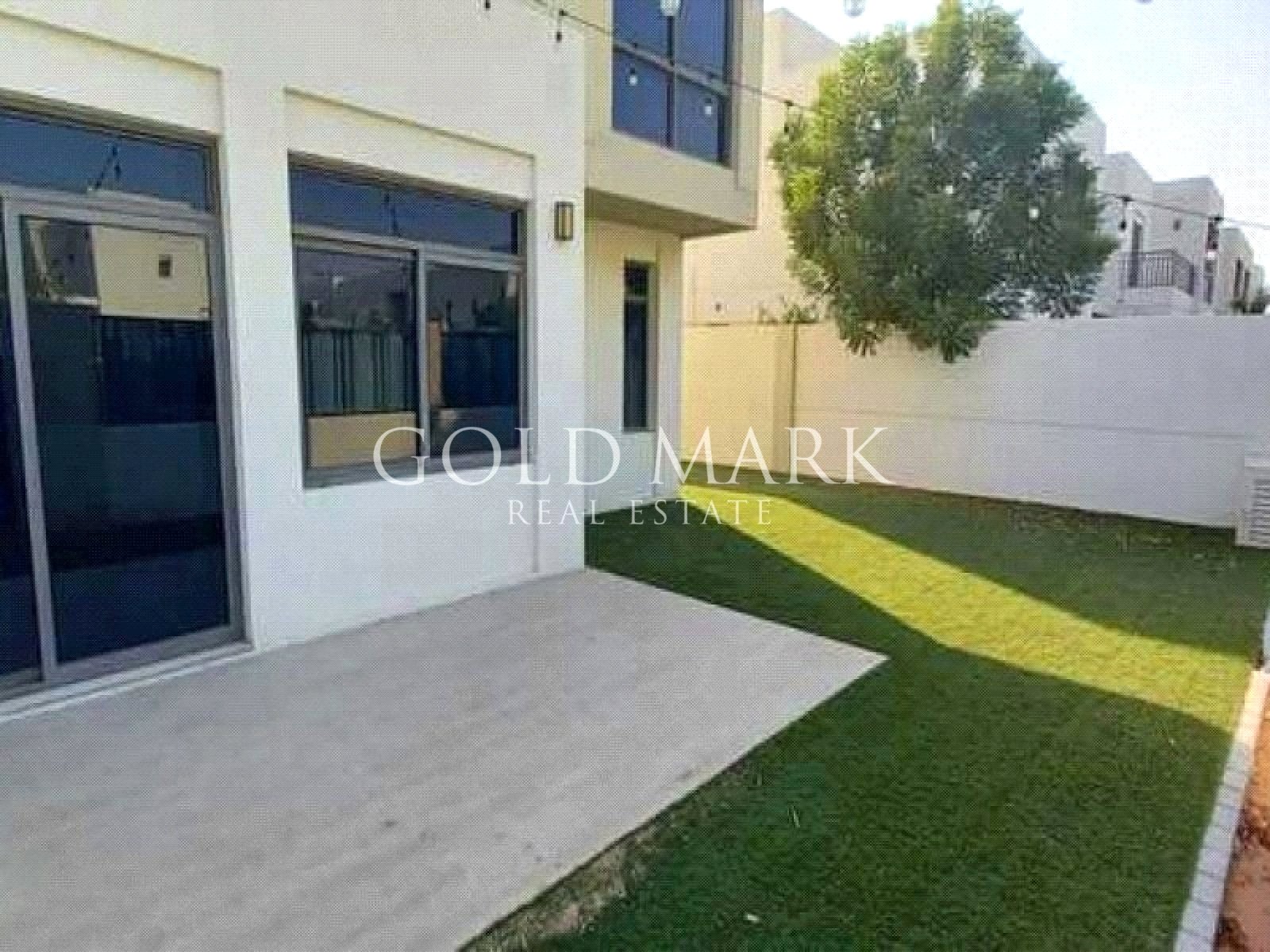 Noor Townhouses