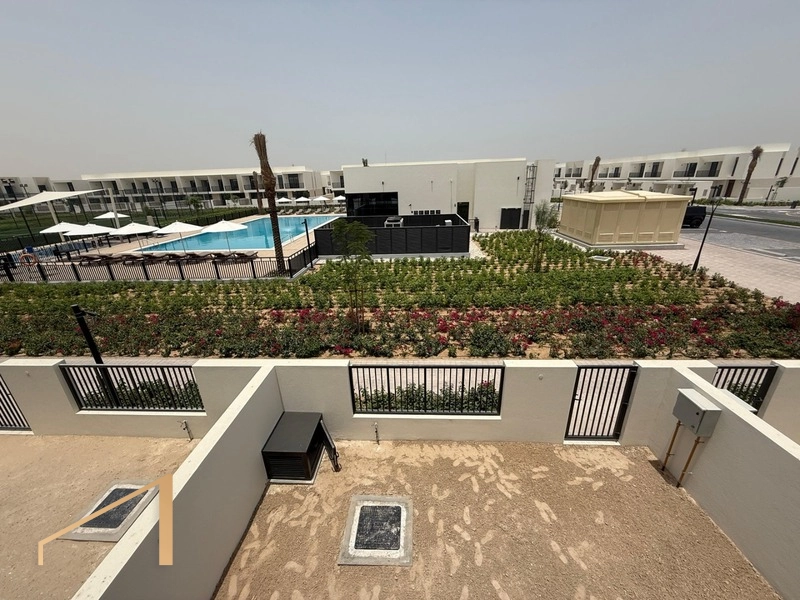Maha Townhouses