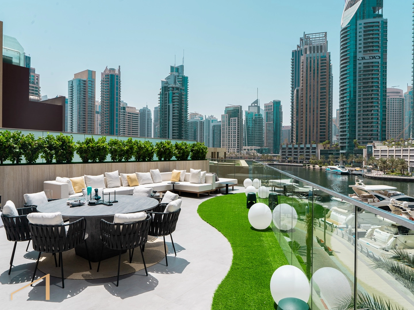 Jumeirah Living Marina Gate