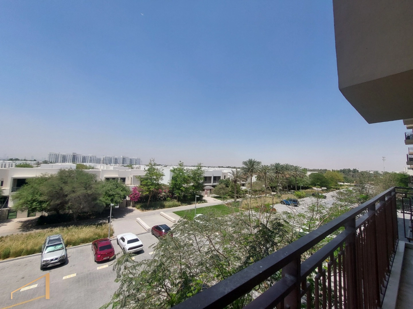 Zahra Breeze Apartments 3